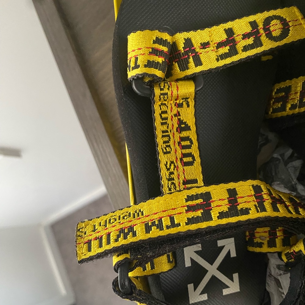 Worn once new like used